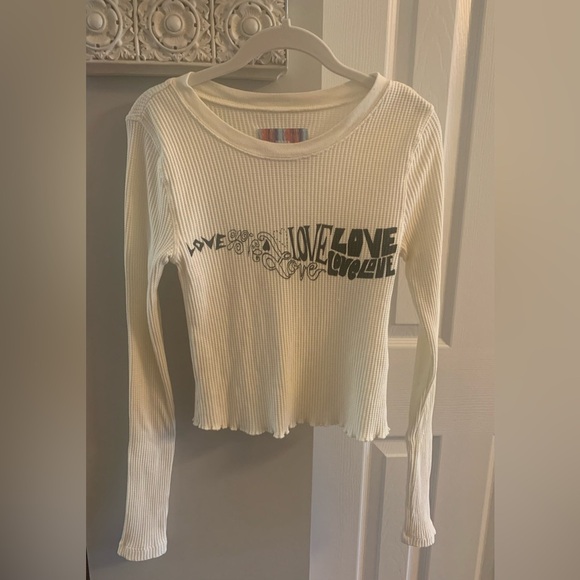 Urban Outfitters White Love Graphic Thermal Top - Size M - Picture 3 of 8
